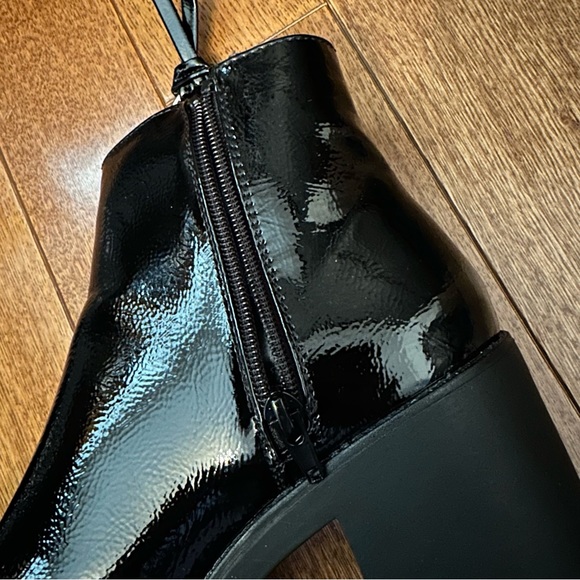 Shiny heeled booties - Picture 7 of 12